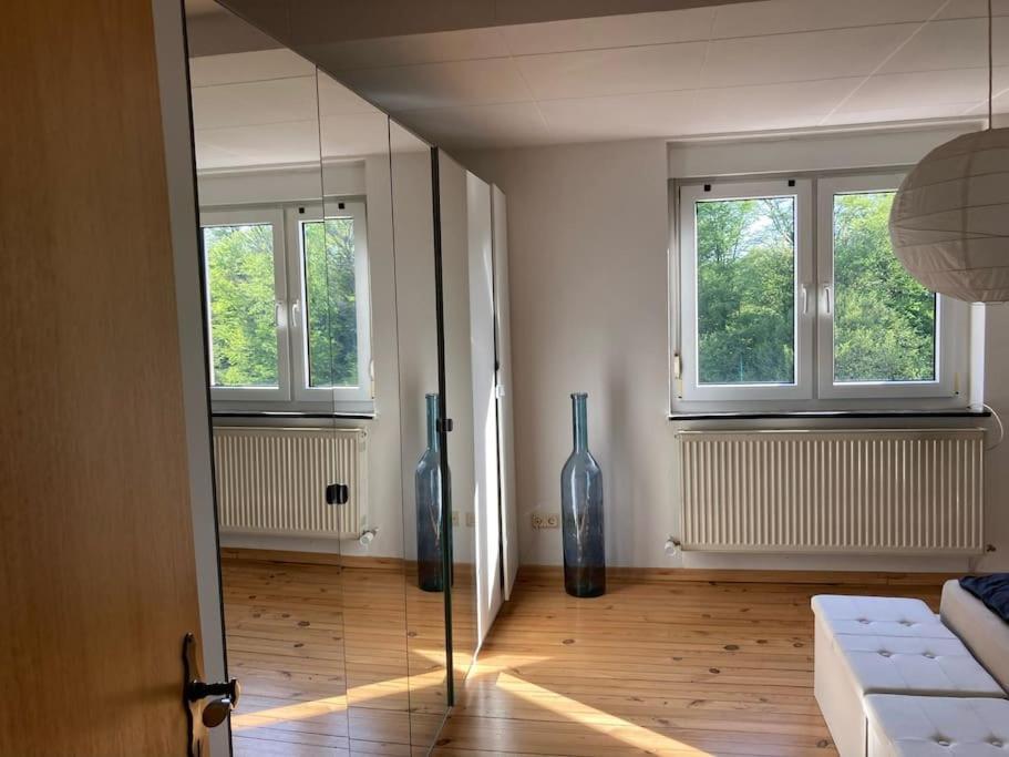 Sonnige Etagen-Wohnung, Alleinige Nutzung, Wasserbett Нойнкірхен Екстер'єр фото